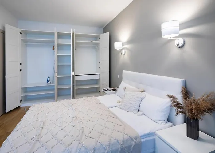 Riverside Design With Underground Private Parking Daire *